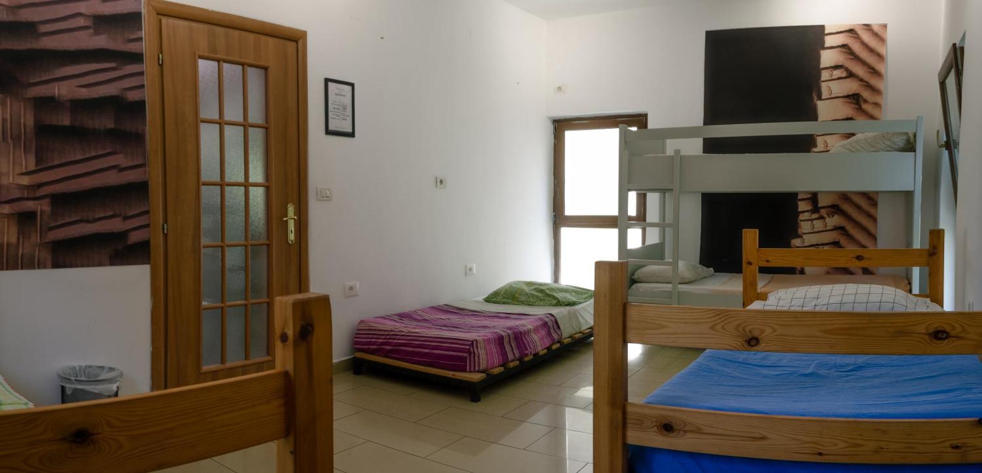 Deluxe Studio